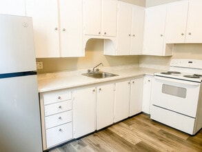 Par 3026 in Regina, SK - Building Photo - Building Photo