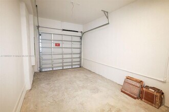 23057 SW 129th Pl in Miami, FL - Building Photo - Building Photo