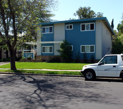 160 Towne Terrace in Los Gatos, CA - Building Photo - Building Photo