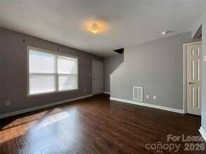 206 W 15th St in Newton, NC - Building Photo - Building Photo