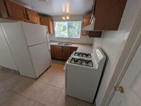 333 S Old Pacific Hwy in Myrtle Creek, OR - Building Photo - Building Photo