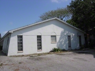 325 77th Ave in St. Petersburg, FL - Building Photo