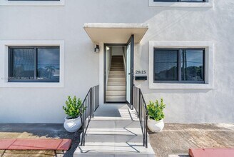 2815 SW 6th St in Miami, FL - Building Photo - Building Photo