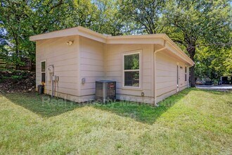 1011 W Hull St in Denison, TX - Building Photo - Building Photo