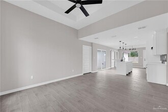 16 Tower Oak Dr in Alamo, TX - Building Photo - Building Photo