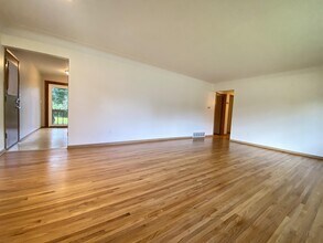 2215 15th Ave NW in Rochester, MN - Building Photo - Building Photo