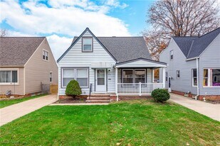 4514 Redfern Rd in Parma, OH - Building Photo