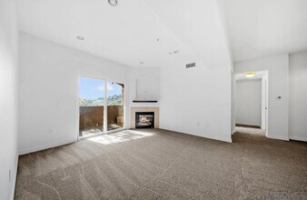 7647 Mission Gorge Rd in San Diego, CA - Building Photo - Building Photo