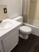 310 Penn Ave, Unit 1 in Salem, OH - Building Photo - Building Photo