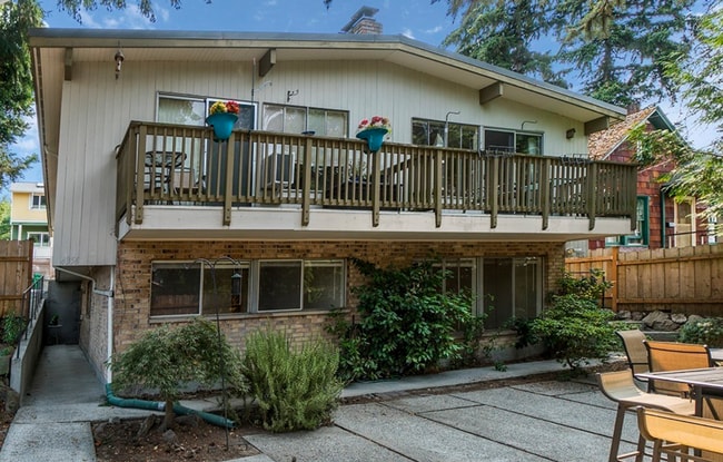 4354 5th Ave NW in Seattle, WA - Building Photo - Building Photo