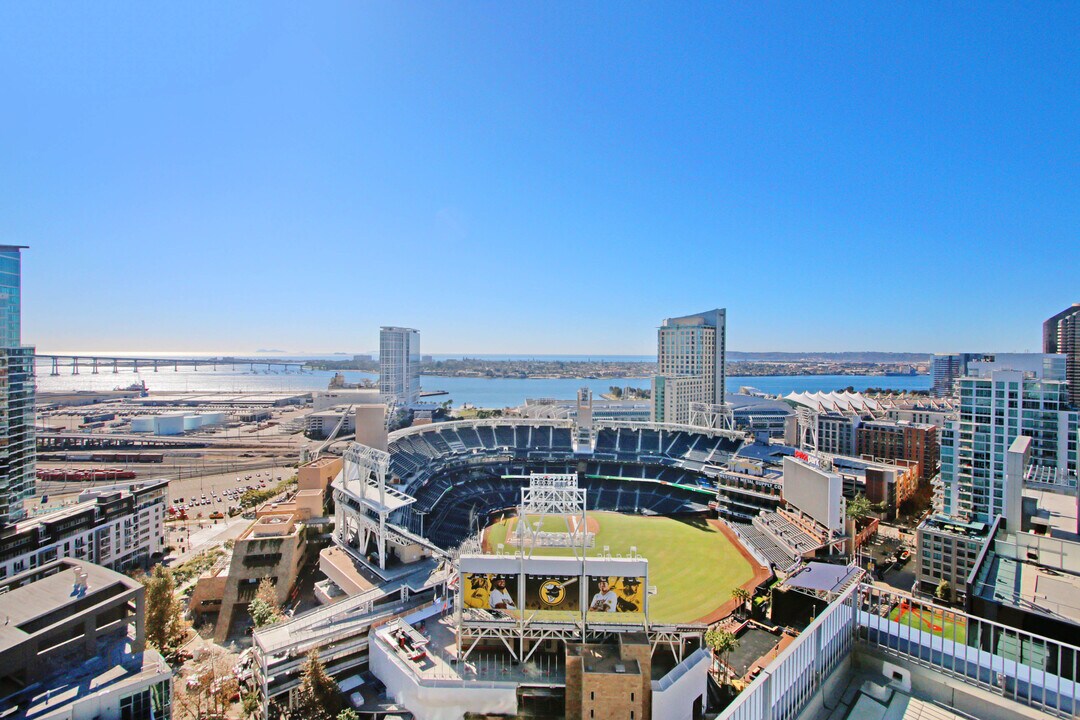 350 11th Ave, Unit 619 in San Diego, CA - Building Photo