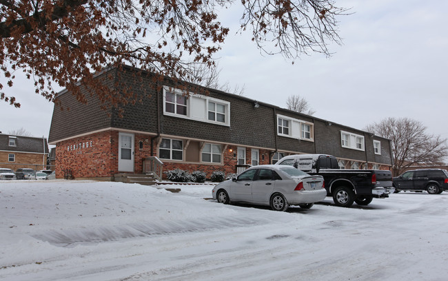 Heritage Apartmants in Olathe, KS - Foto de edificio - Building Photo