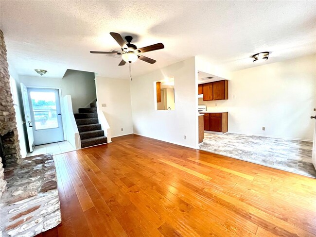 1002 Woodlief Trail in Round Rock, TX - Building Photo - Building Photo