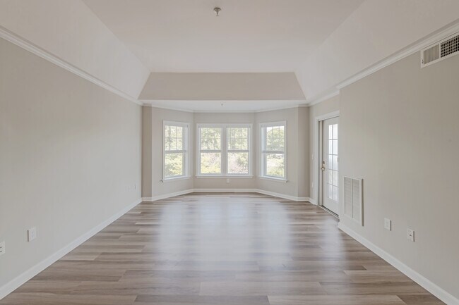 The Elmstead in South Easton, MA - Building Photo - Interior Photo