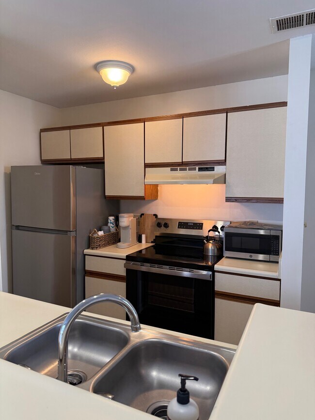 11 Hamiltons Bay Ct in Clover, SC - Building Photo - Building Photo