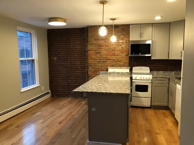 24 Bradford St, Unit 2 in Boston, MA - Building Photo - Building Photo