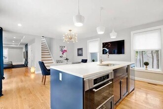 63 Perrin St in Boston, MA - Building Photo - Building Photo