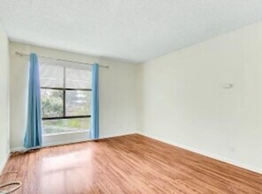 300 N Civic Dr, Unit 508 in Walnut Creek, CA - Building Photo - Building Photo