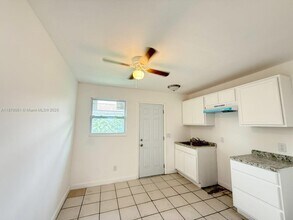 5605 Ninth Ave in Ft. Myers, FL - Building Photo - Building Photo