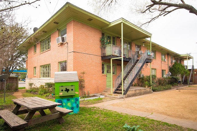 SoCo Apartments in Bryan, TX - Building Photo - Building Photo