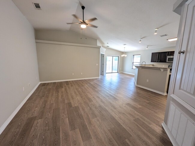 8450 Island Dr in Navarre, FL - Building Photo - Building Photo