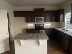 9504 Hunter Ln in Austin, TX - Building Photo - Building Photo