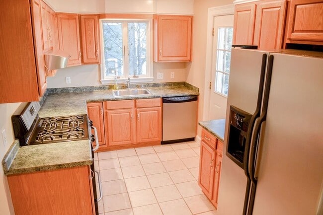 113 Railroad Ave, Unit #2