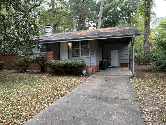 property at 5 Monica Dr