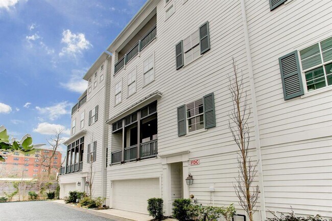 324 W 20th St in Houston, TX - Foto de edificio - Building Photo