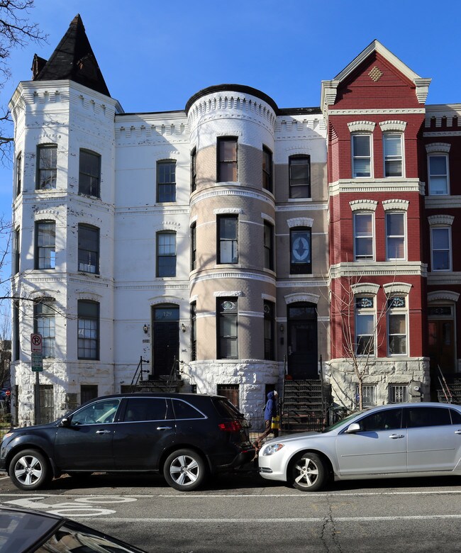 127 4th St SE in Washington, DC - Foto de edificio - Building Photo