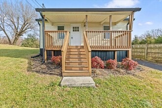 1471 E State St in Bristol, TN - Building Photo - Building Photo