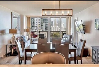 1717 N Bayshore Dr, Unit A1448 in Miami, FL - Foto de edificio - Building Photo