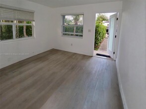 100 NW 45th St in Miami, FL - Building Photo - Building Photo