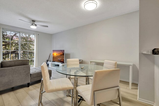 630 S Sapodilla Ave in West Palm Beach, FL - Building Photo - Building Photo