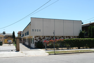 5326 La Mirada Ave in Los Angeles, CA - Building Photo - Building Photo