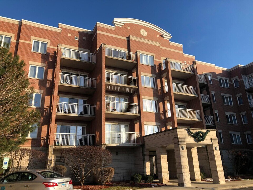 6559 W George St in Chicago, IL - Building Photo