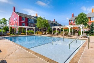 The Domain at Bennett Farms in Zionsville, IN - Building Photo