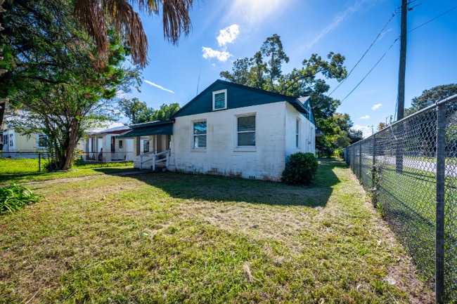 1602 Wambolt St in Jacksonville, FL - Building Photo - Building Photo