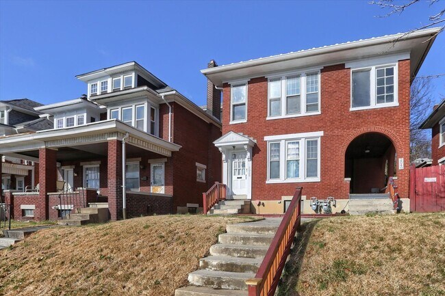 2038 Market in Harrisburg, PA - Building Photo - Building Photo