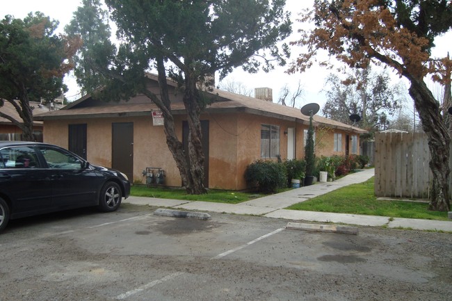 333 Beardsley Ave in Bakersfield, CA - Foto de edificio - Building Photo