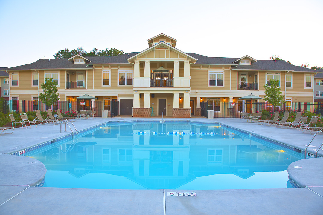 East Ridge Park Apartments in Atlanta, GA - Foto de edificio