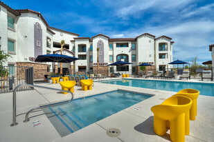 The Riley in Phoenix, AZ - Building Photo