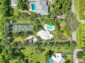 7500 SW 75th St in Miami, FL - Building Photo - Building Photo