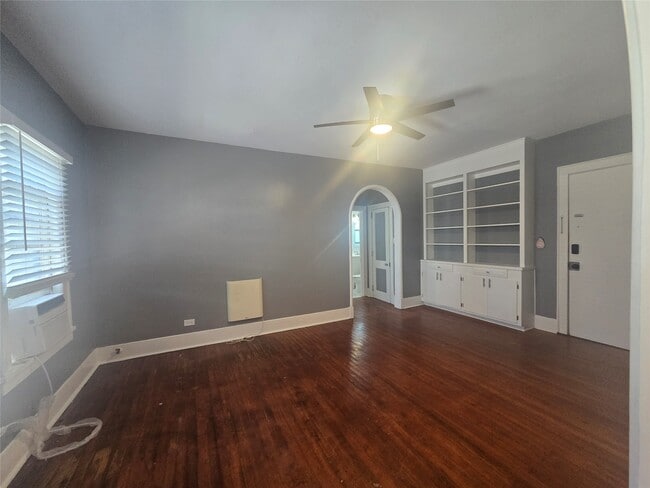 725 Broadway Avenue J in Galveston, TX - Building Photo - Building Photo