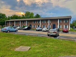 12547 James Patrick Ln in St. Louis, MO - Building Photo - Building Photo