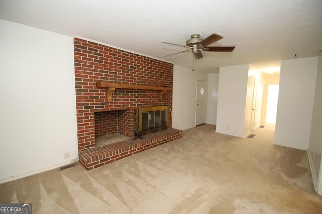 121 Alton Dr in Lagrange, GA - Building Photo - Building Photo