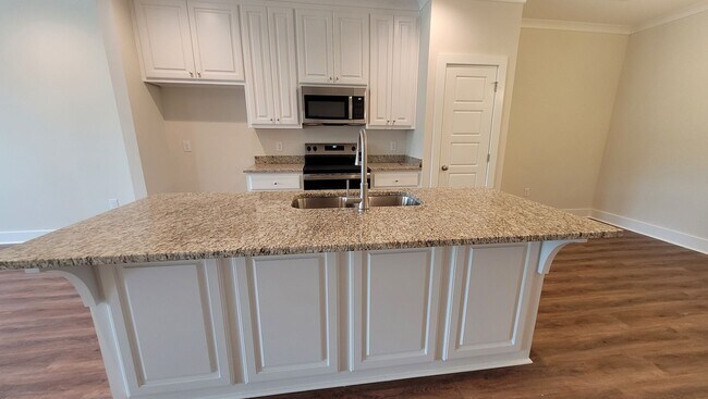 5631 Emmie Dr in Zachary, LA - Building Photo - Building Photo