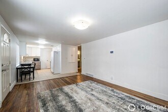 463 Vine St in Clearfield, UT - Building Photo - Building Photo