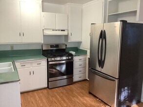 130 Florence Ave in Sebastopol, CA - Building Photo - Building Photo