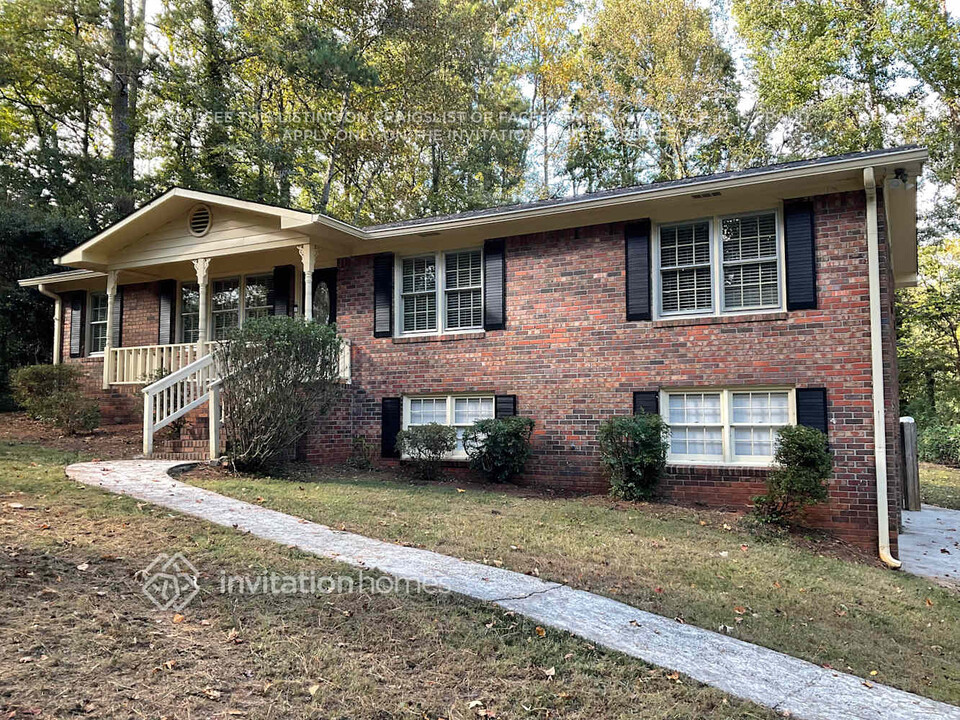 3428 Vandiver Dr in Marietta, GA - Building Photo